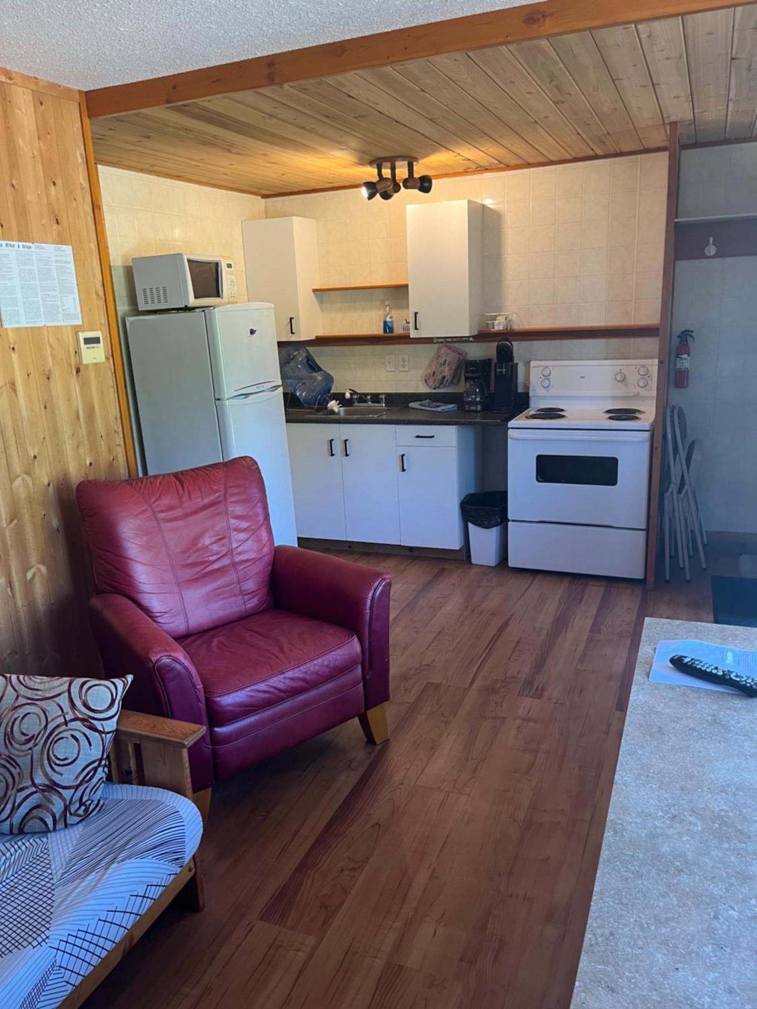 Viewpoint Rv & Cottages Salmon Arm Exterior foto